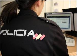 Policía especializada en delitos informaticos. Reputación on line. Esmeralda Diaz-Aroca